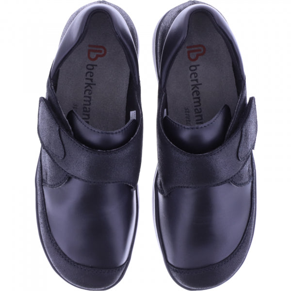 Venita melnas ar spīdumu