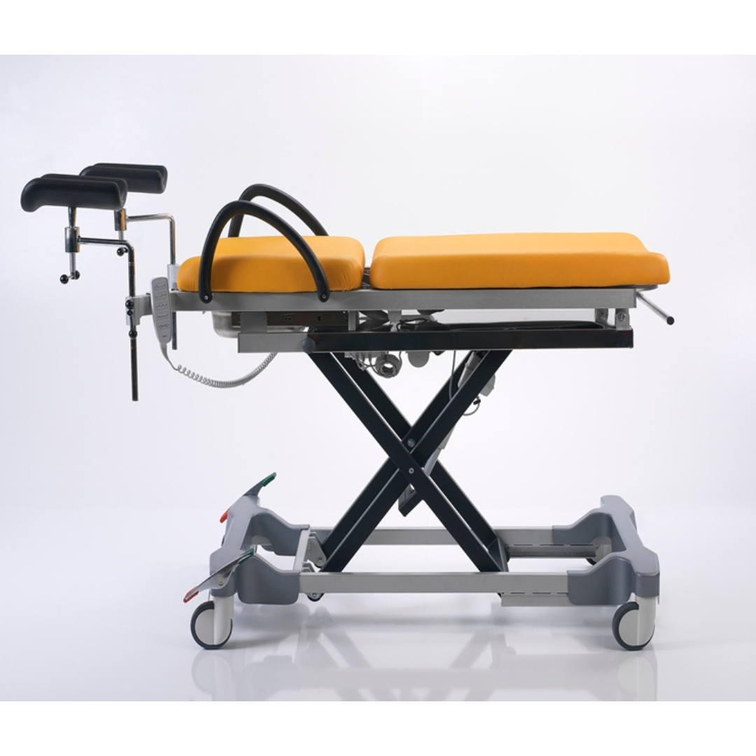 JMM 03 Gynecological couch