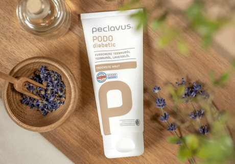 Krēms ar tējas koka eļļu | sausai un jutīgai pēdu ādai | PODOdiabetic Fußcreme Teebaumöl - dynasty.lv
