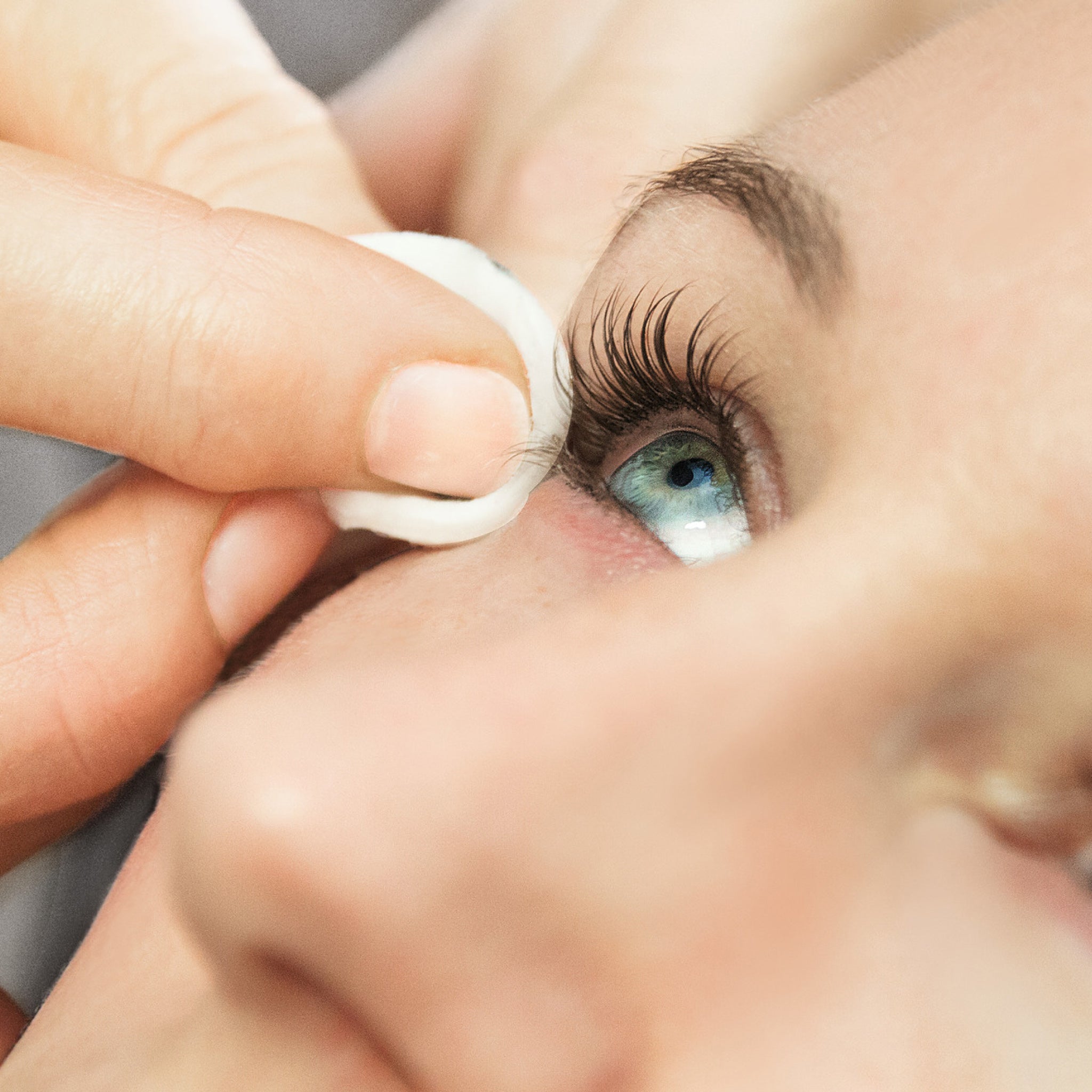 Means for cleaning eyelashes | 100 ml