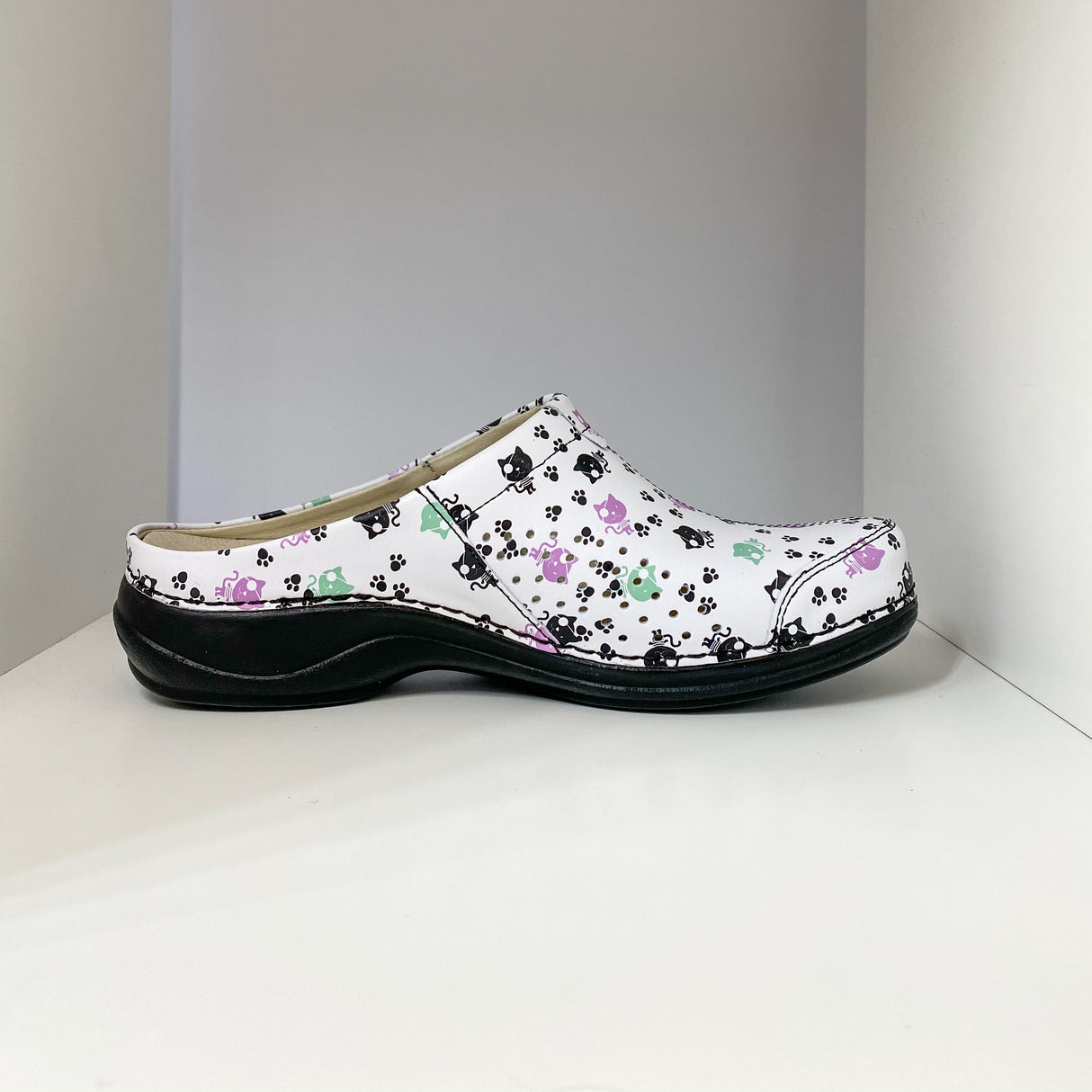 Komforta apavi darbam | CATS | Veneza