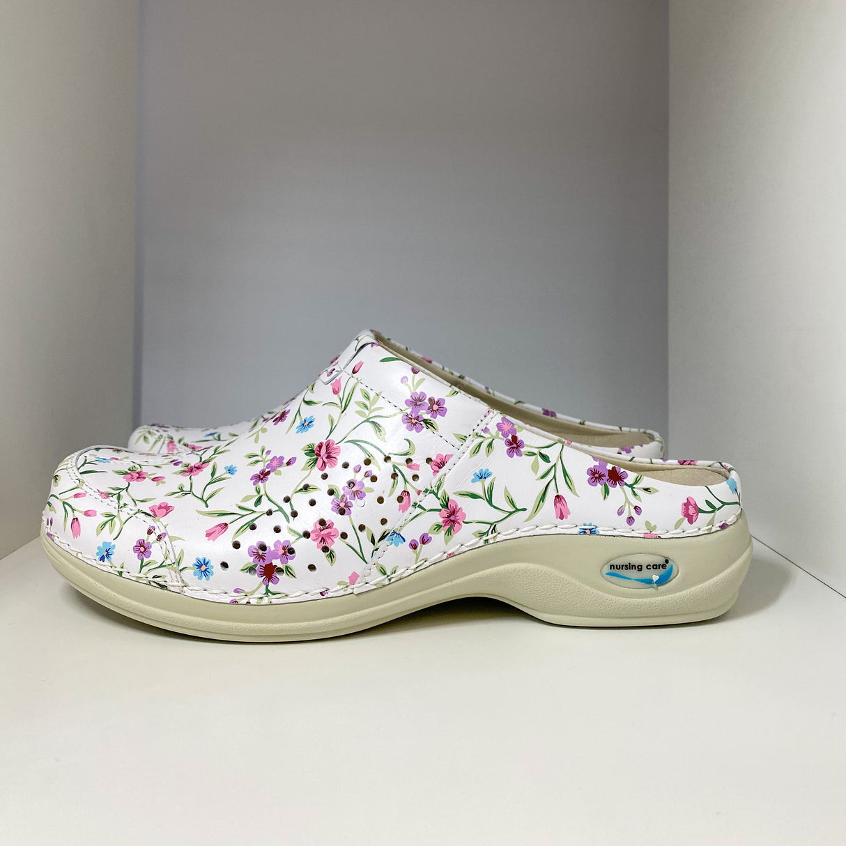 Komforta apavi darbam | FLOWERS | Veneza