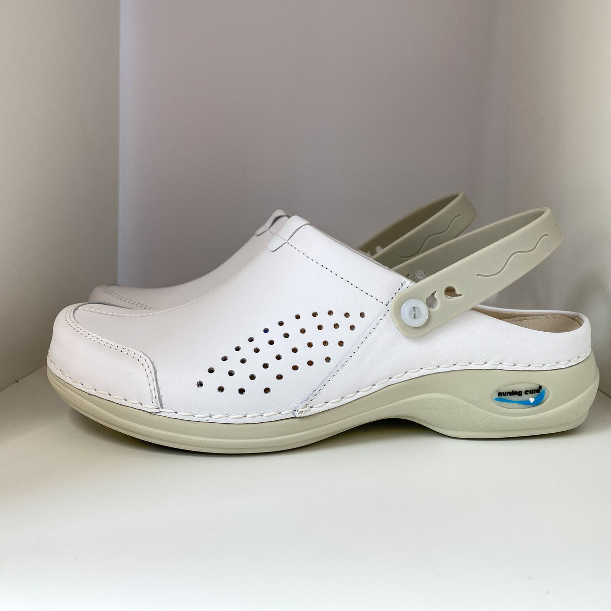 Komforta apavi darbam ar siksniņu | WHITE | Veneza