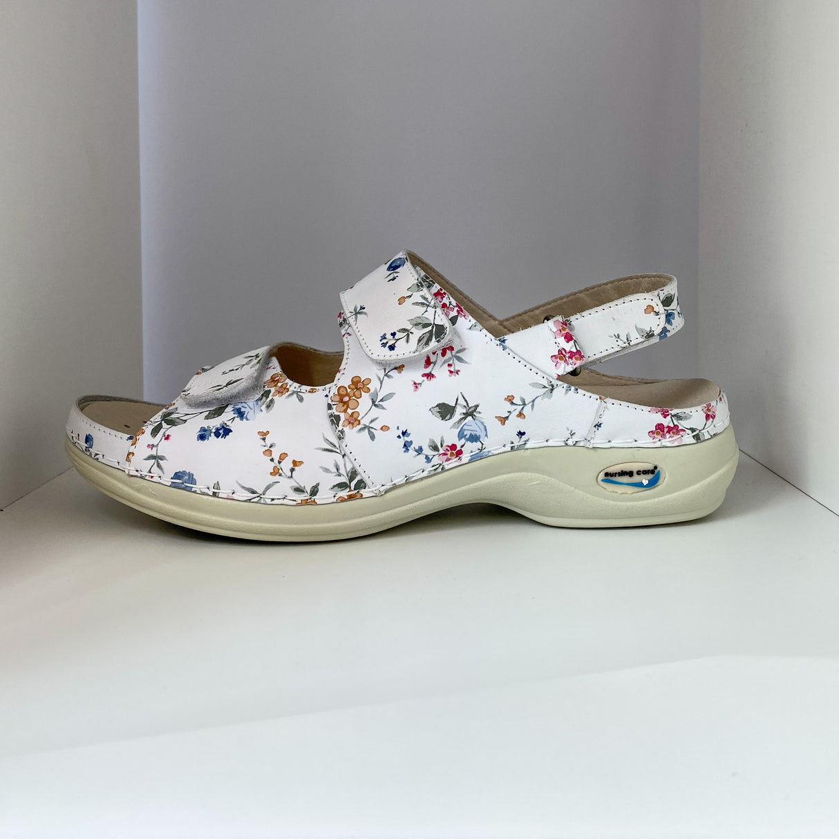 Komforta apavi darbam | FLOWERS | Helsinki