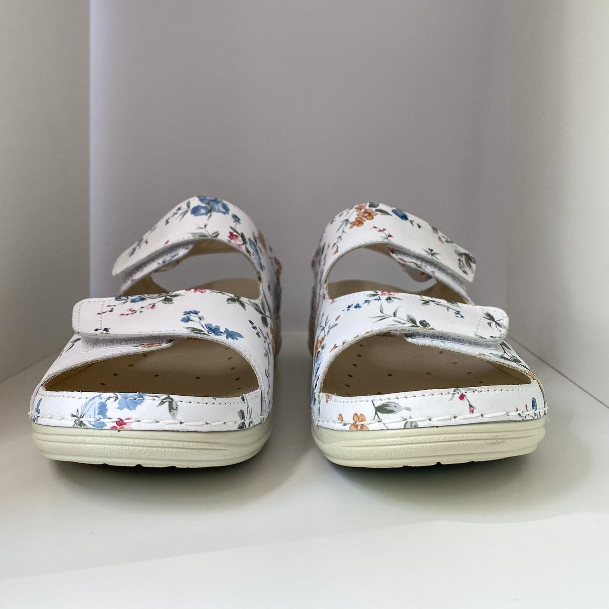 Komforta apavi darbam | FLOWERS | Helsinki