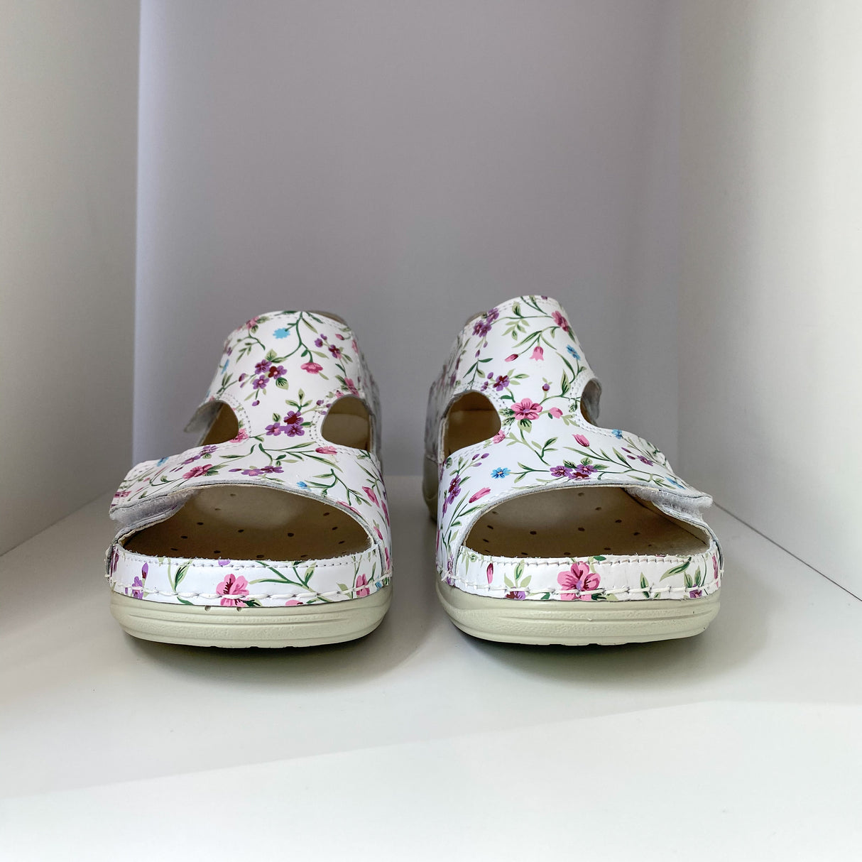 Comfort shoes for work | FLOWERS | Prague
